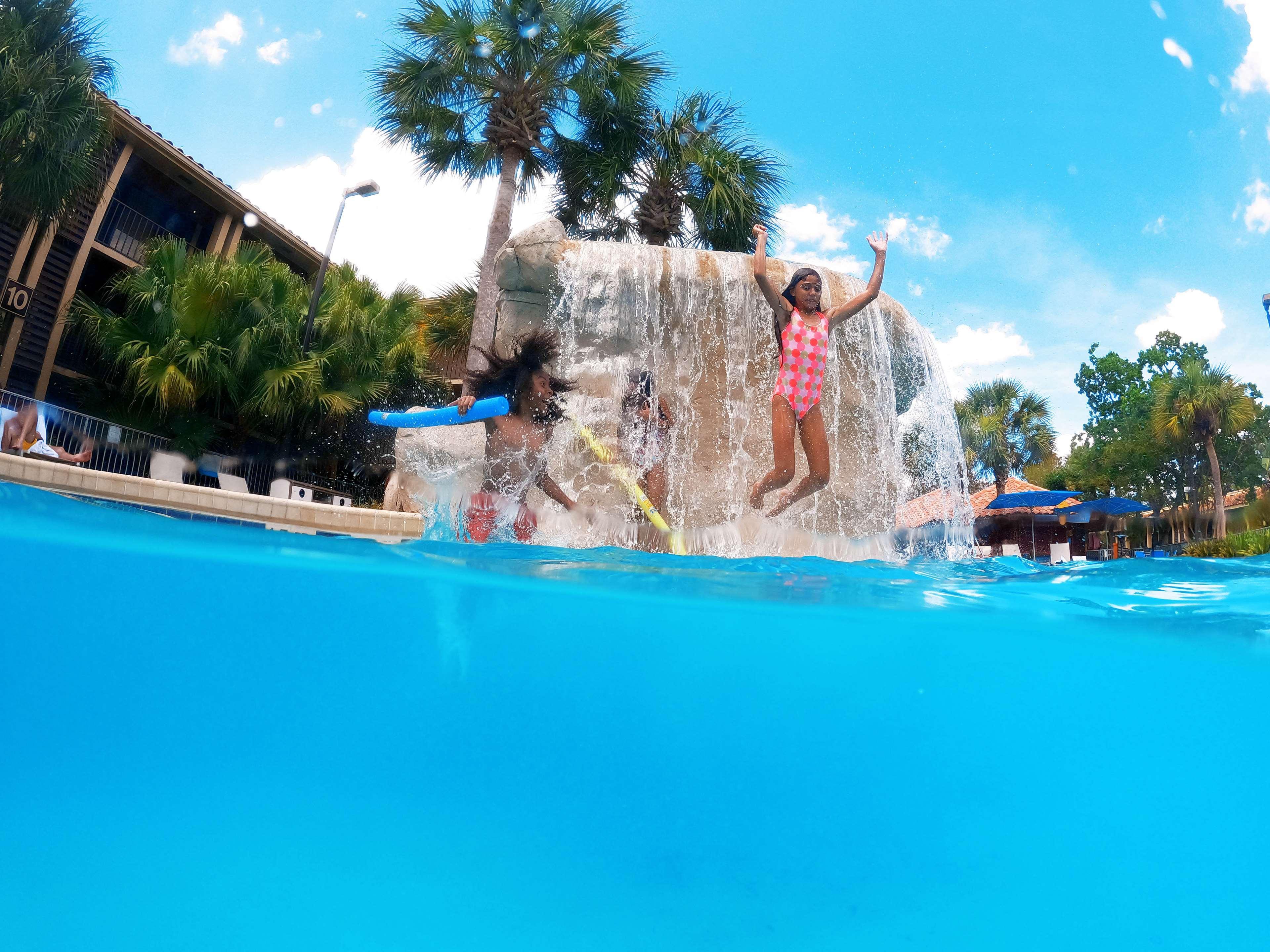 Doubletree By Hilton Hotel Orlando At Seaworld Williamsburg Eksteriør billede